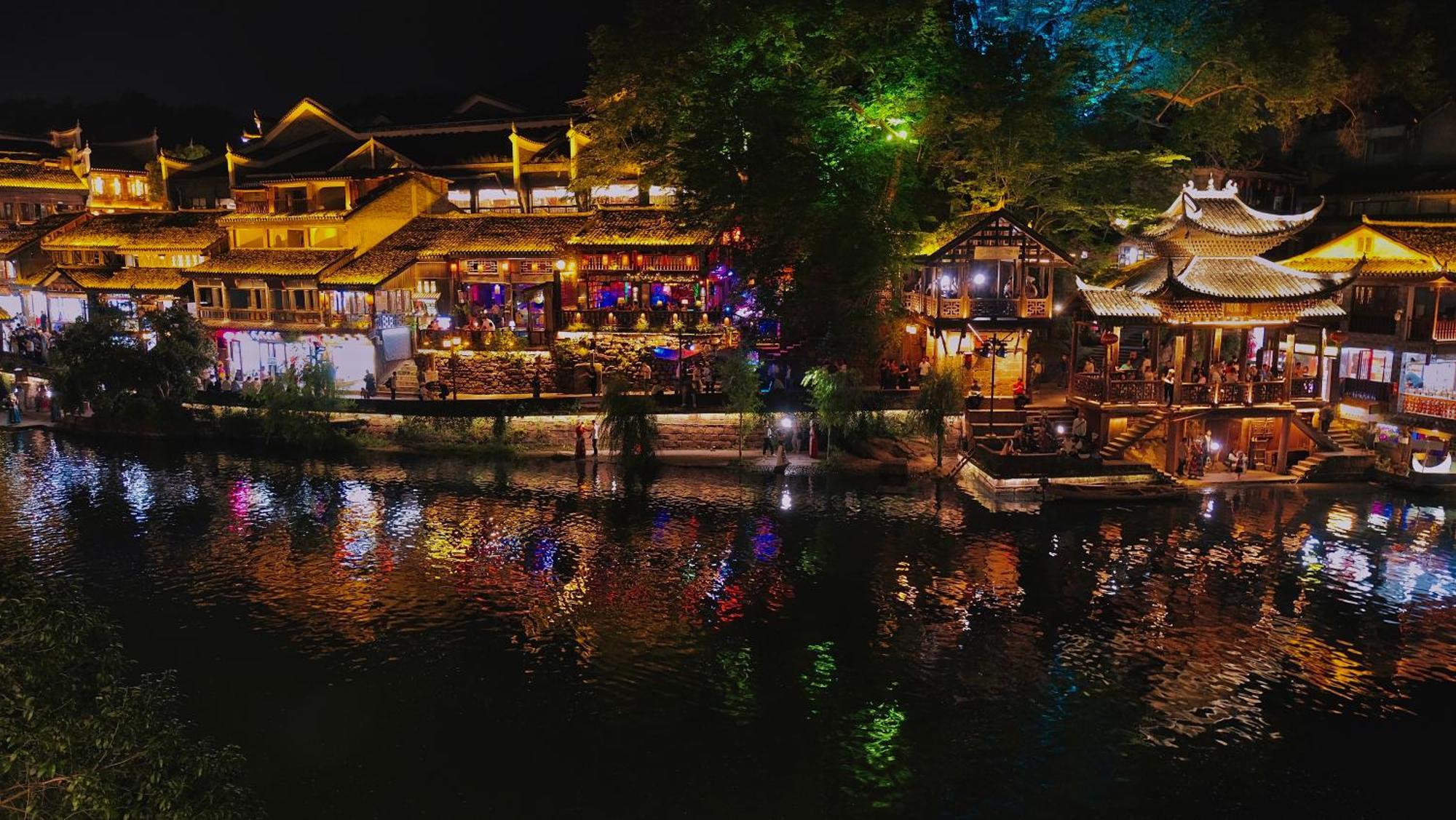 Lqj Riverside Guest House Fenghuang Exterior foto