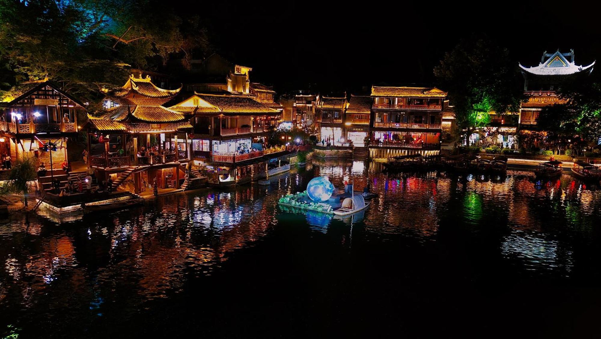 Lqj Riverside Guest House Fenghuang Exterior foto