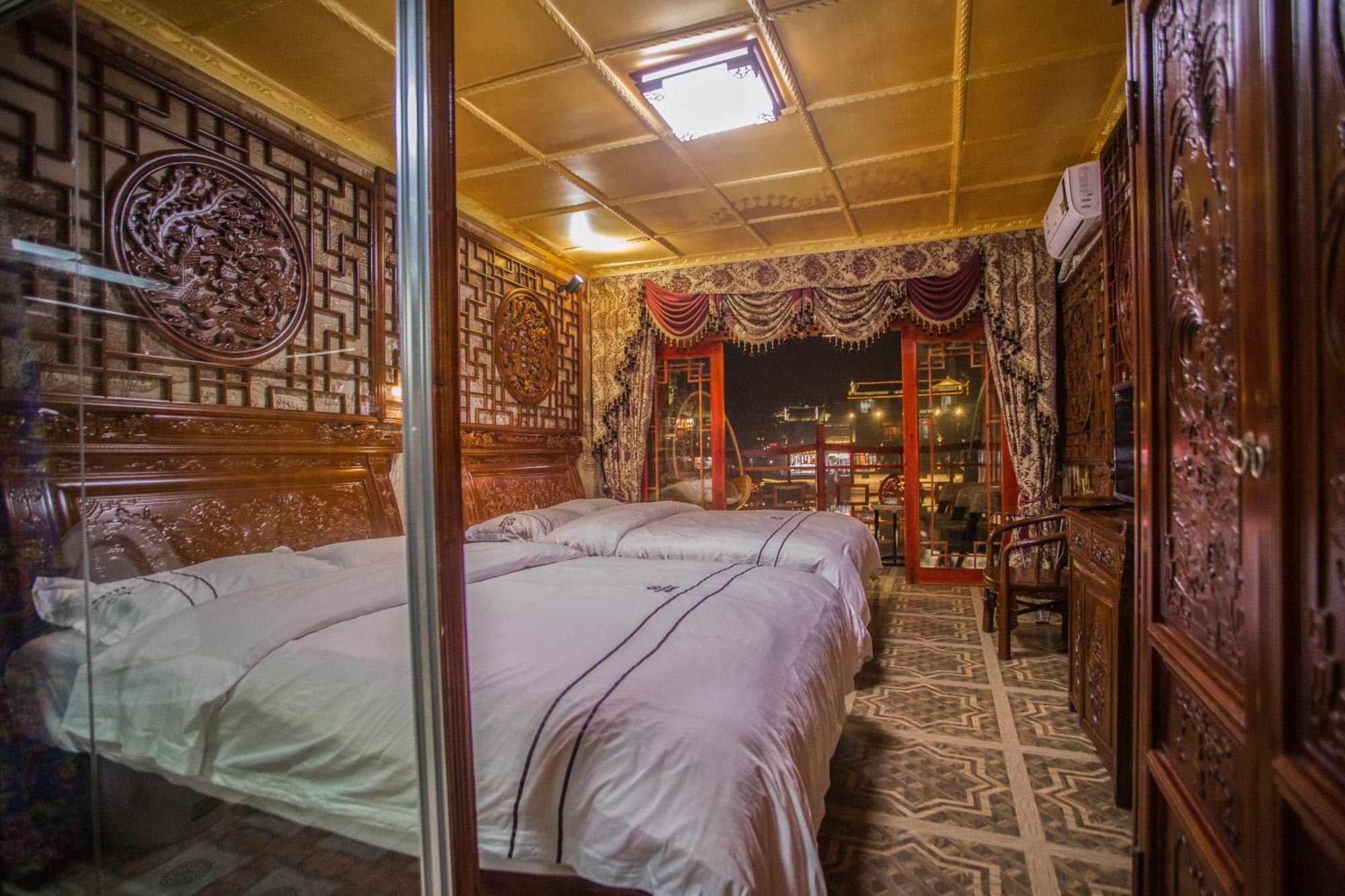 Lqj Riverside Guest House Fenghuang Exterior foto